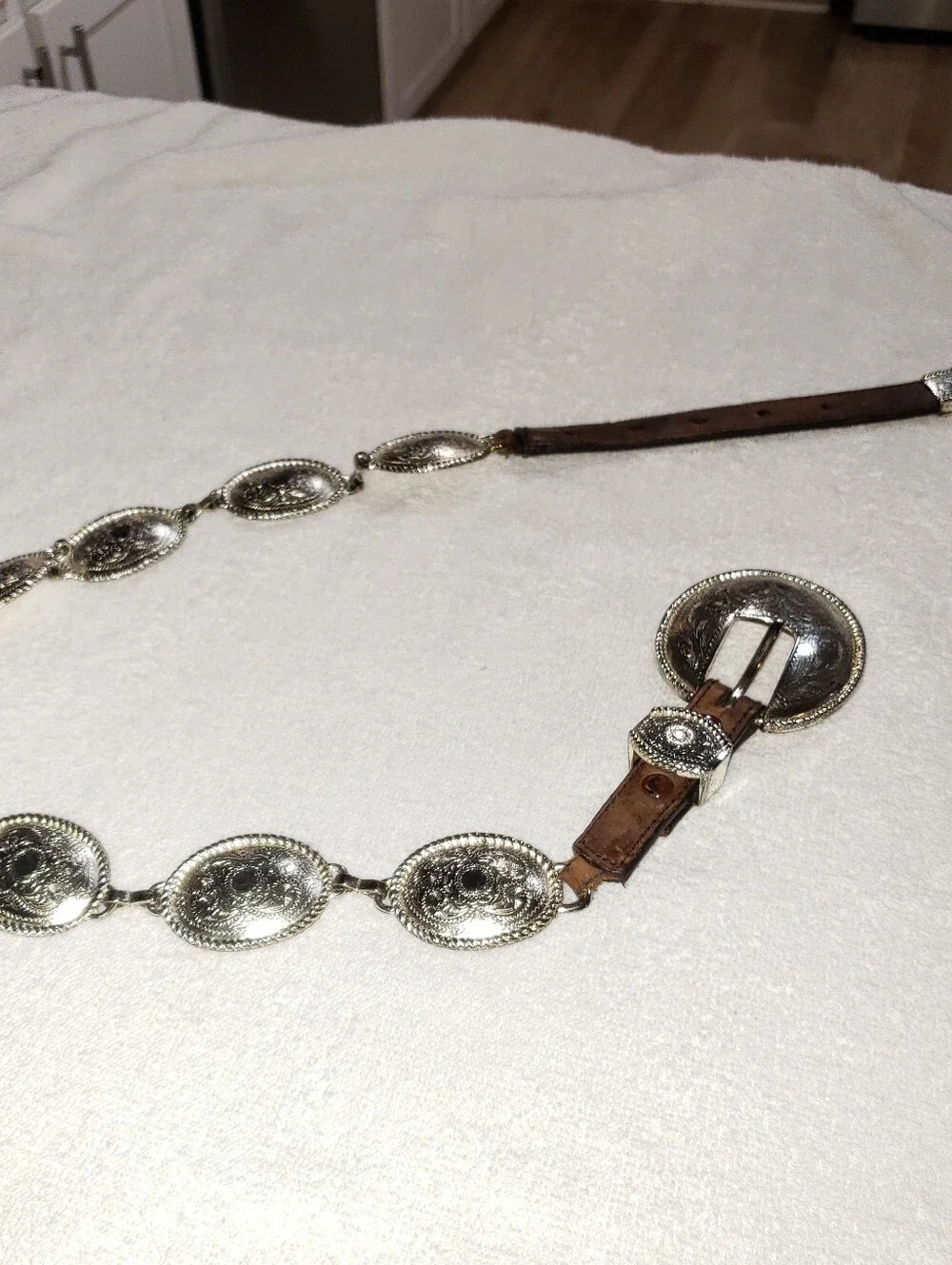 Tony Lama Silver Concho Western Leather Belt with Brown Straps - Picture 4 of 7